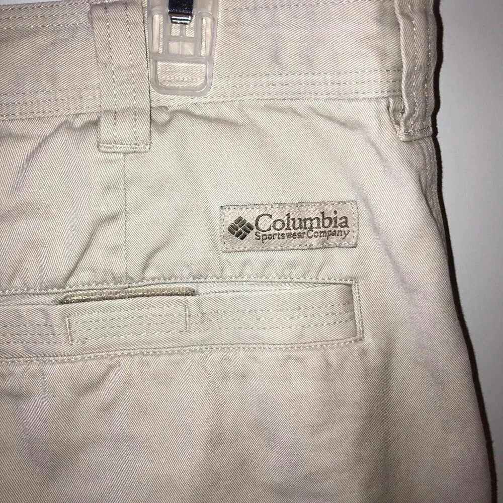 Columbia men flat